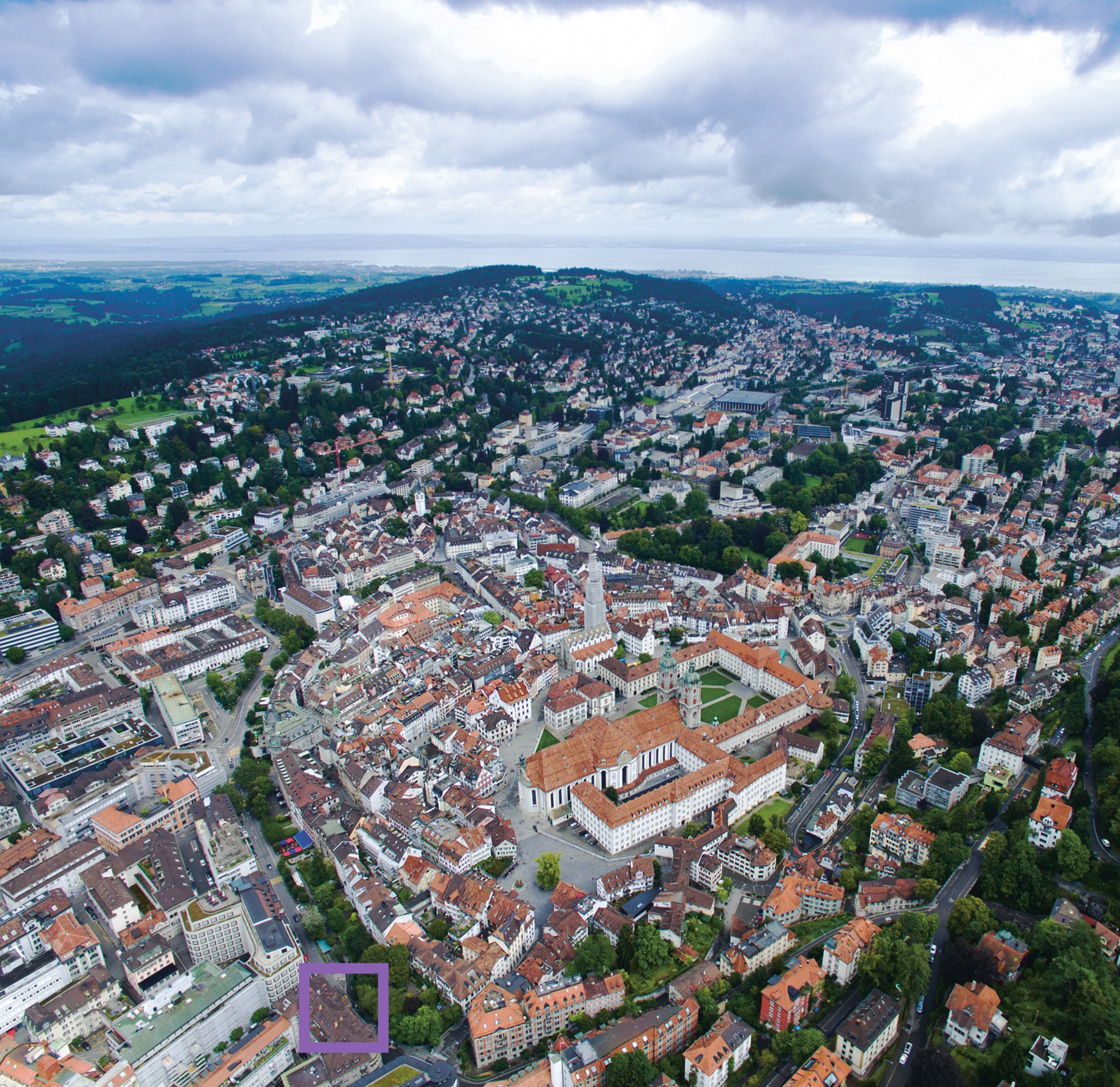 Blick auf St. Gallen und den Bodensee